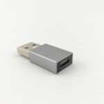 تبدیل تایپ سی به یو اس بی یا تبدیل تایپ سی به usb که به اسم مبدل تایپ سی به یو اس بی یا مبدل تایپ سی به usb برای تبدیل کابل های دو سر تایپ سی یا آیفون 12 است